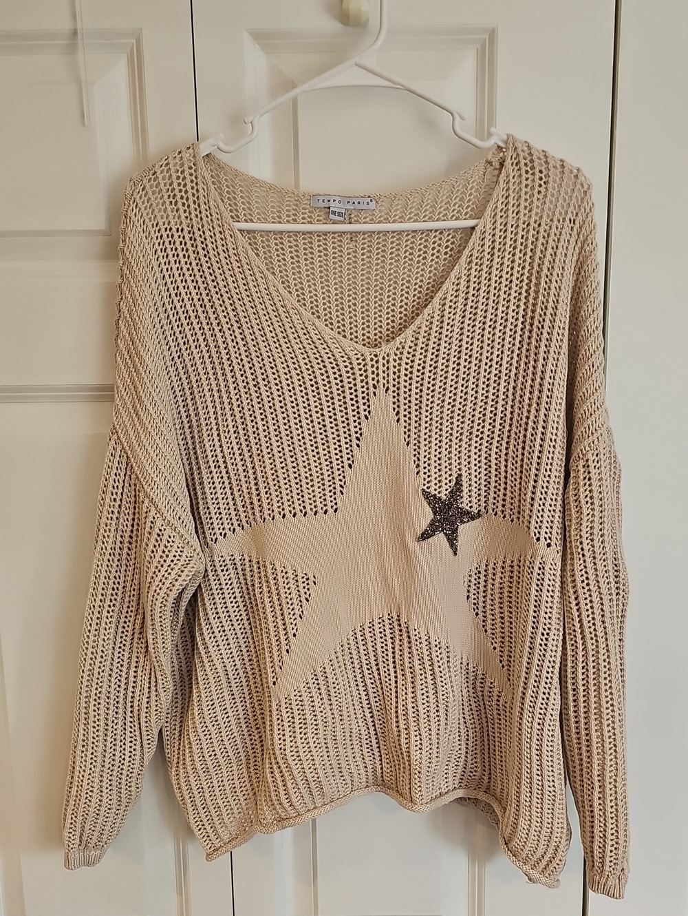 Tempo Paris Beige Open-Knit V-Neck Sweater with Star Motif